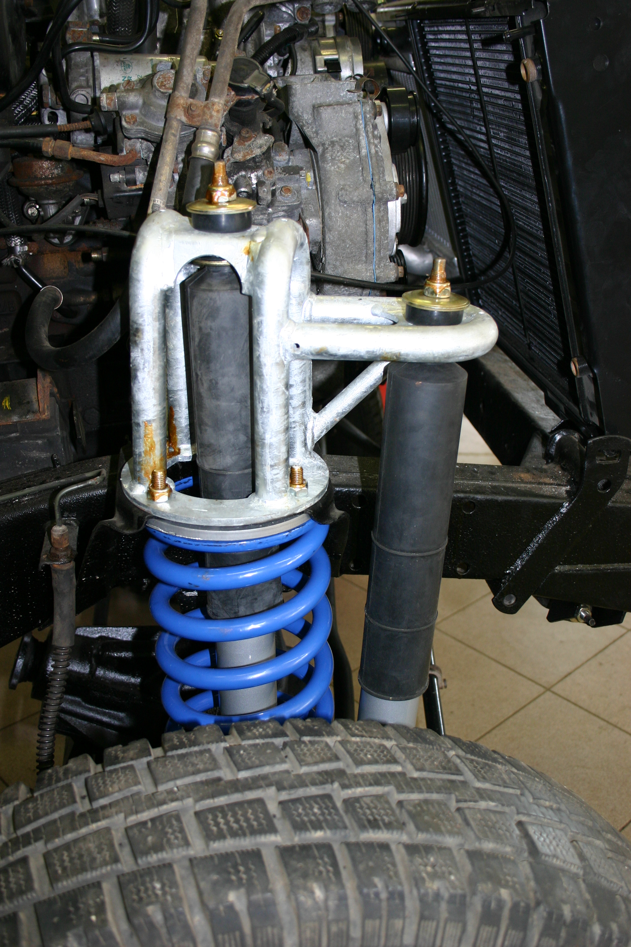 D90